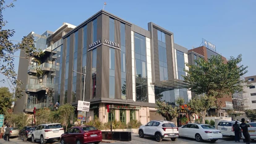 Avinya: Interior Designer Noida