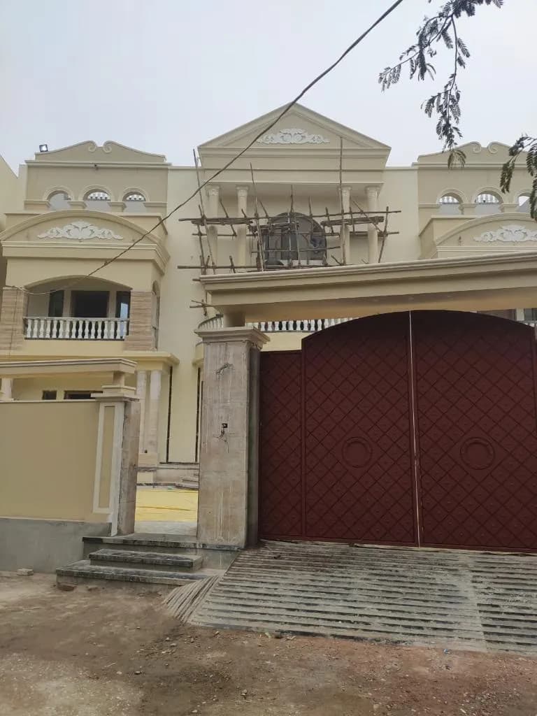 Luxuriya Homes