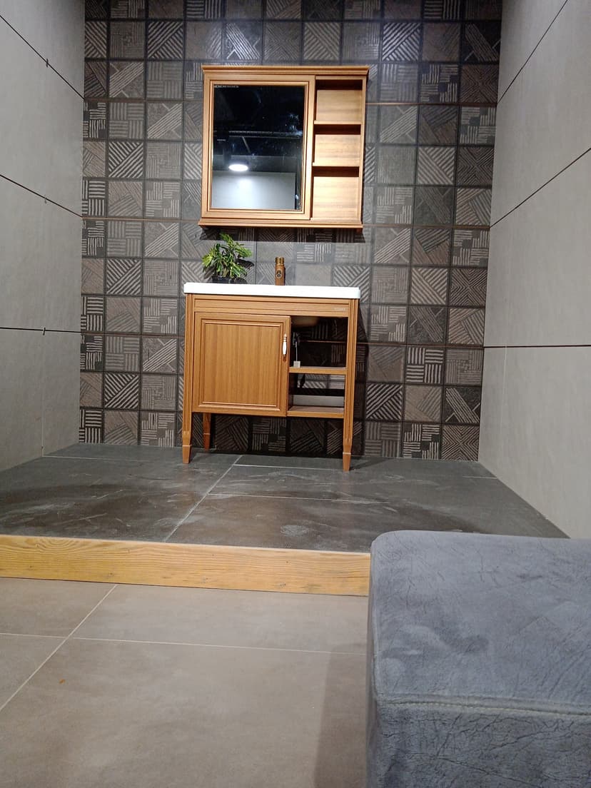 RADON Exclusive Outlet project