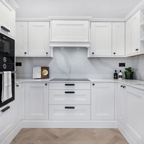 Modular kitchen vs carpenter-made: cost, finish, and who to trust